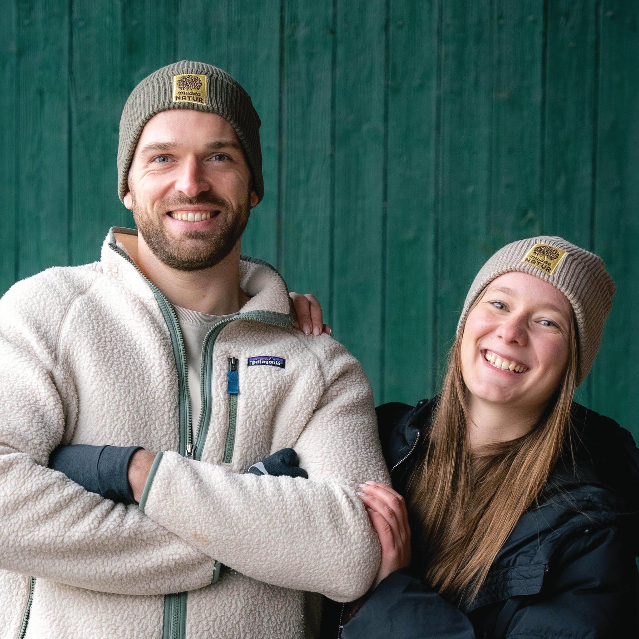 mudda-bio-baumwollm-tze-khaki-beanie-unisex image 5